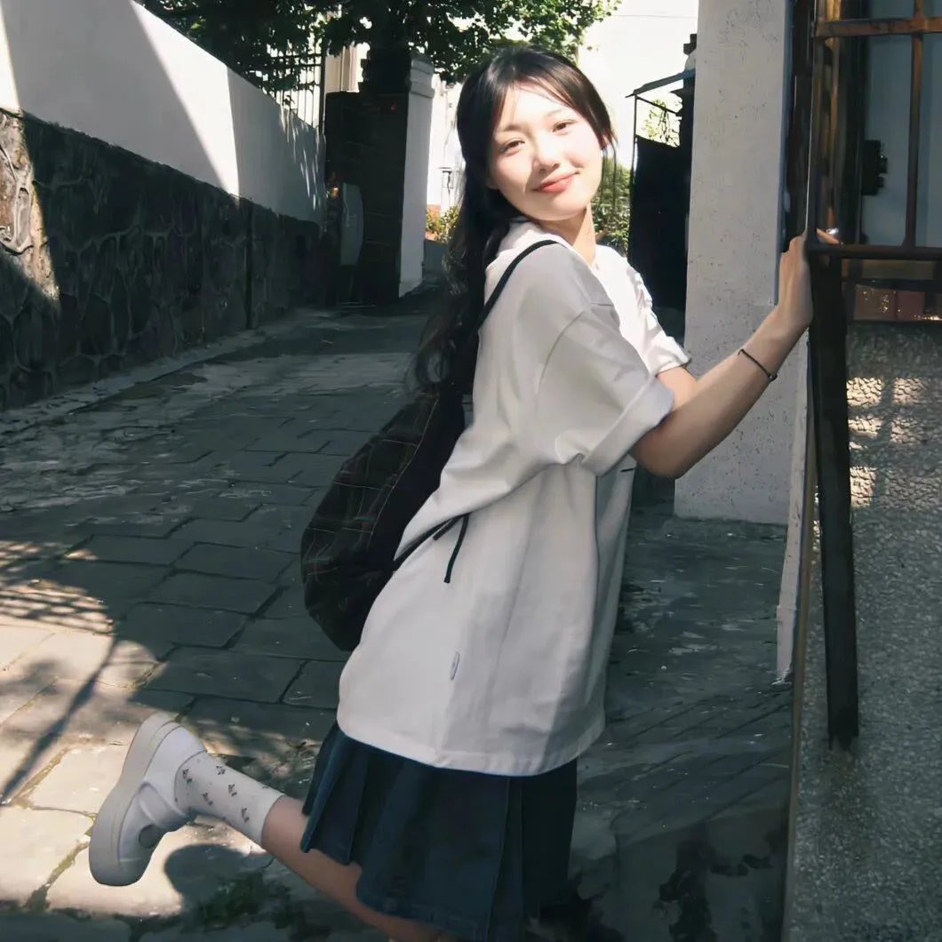 清潭邻居 海报